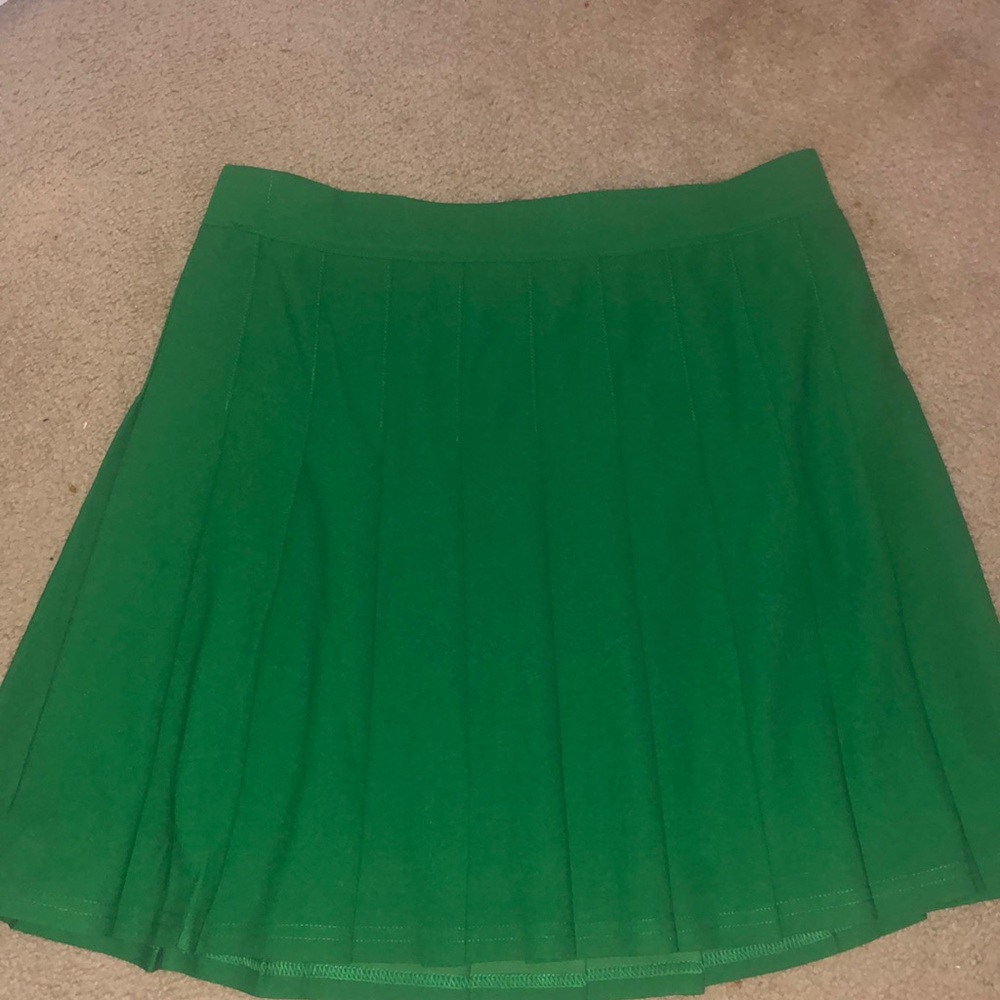 Pleated Style Green skirt ❇️